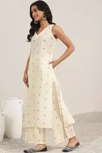 women printed regular kurta with palazzos
