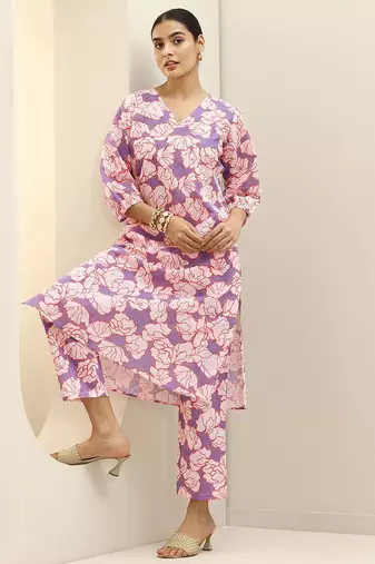 women floral printed regular thread work kurta with trousers
