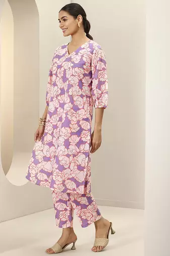 women floral printed regular thread work kurta with trousers