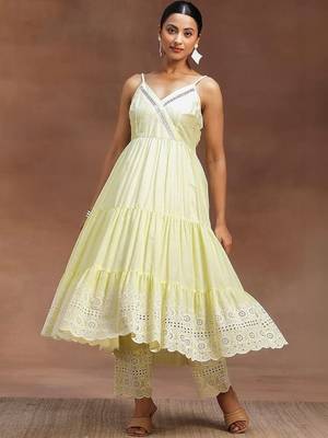 women ethnic motifs embroidered tiered chikankari kurta with trousers 4