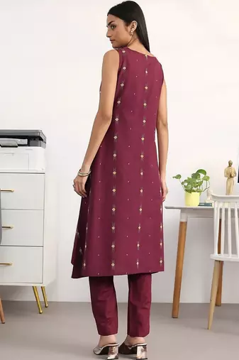 women ethnic motifs printed regular kurta with trousers
