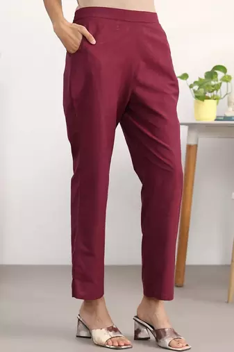 women ethnic motifs printed regular kurta with trousers