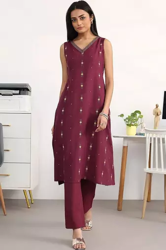women ethnic motifs printed regular kurta with trousers