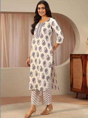 off white paisley printed cotton blend straight suit set 6