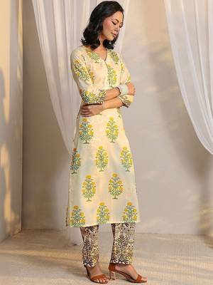 off white floral printed chanderi silk straight suit set with dupatta 3