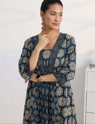libas blue floral printed a-line suit set with dupatta 3