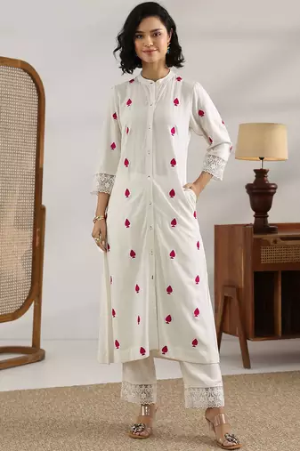 women ethnic motifs embroidered regular kurta with trousers