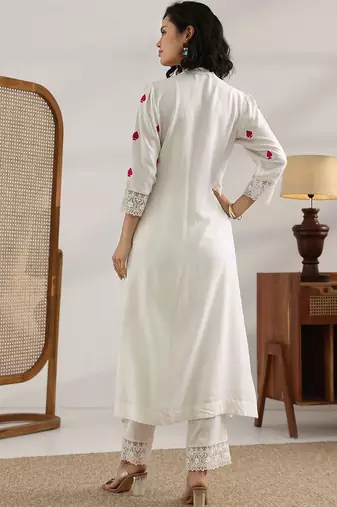 women ethnic motifs embroidered regular kurta with trousers