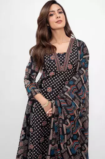 women ethnic motifs printed regular kurta with trousers & with dupatta