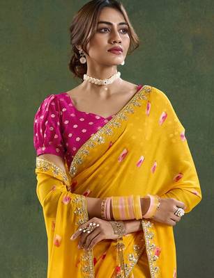 Yellow geometric printed embellished sequinned party wear saree 3