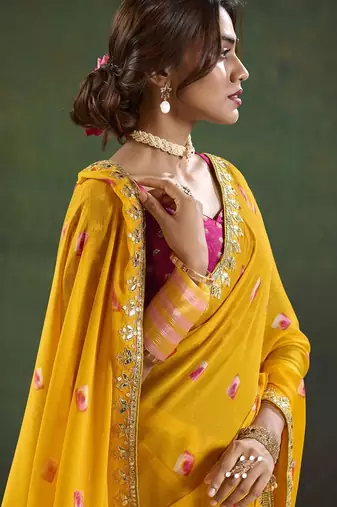 Yellow geometric printed embellished sequinned party wear saree