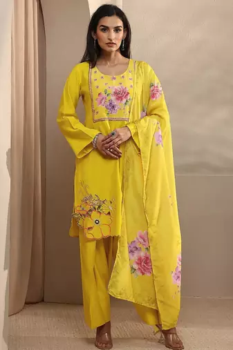 women floral printed regular kurta with patiala & with dupatta