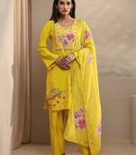 women floral printed regular kurta with patiala & with dupatta