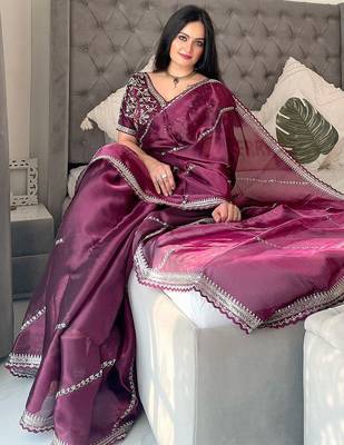 Burgundy embellished sequinned organza leheriya saree 3