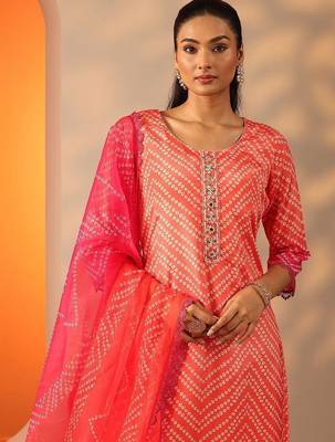 women leheriya printed regular mirror work kurta with palazzos & with dupatta 4