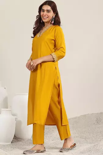 yoke design v-neck straight sequinned kurta with trousers and dupatta