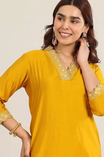 yoke design v-neck straight sequinned kurta with trousers and dupatta