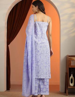 women paisley printed regular kurta with palazzos & with dupatta 6