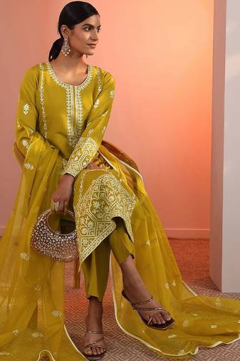 floral embroidered round neck sequinned straight kurta with trousers & dupatta