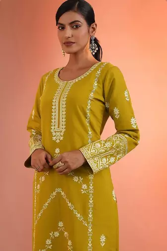floral embroidered round neck sequinned straight kurta with trousers & dupatta