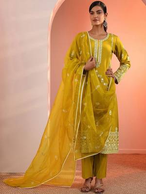 floral embroidered round neck sequinned straight kurta with trousers & dupatta 6
