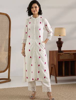 women ethnic motifs embroidered regular thread work kurta with trousers 1