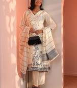 women ethnic motifs printed regular kurta with trousers & with dupatta