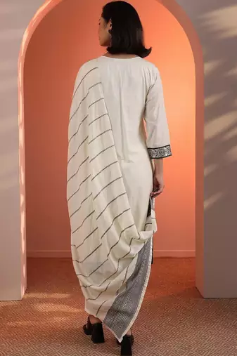 women ethnic motifs printed regular kurta with trousers & with dupatta