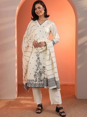 women ethnic motifs printed regular kurta with trousers & with dupatta 7