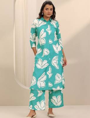 women floral printed regular kurta with trousers 6