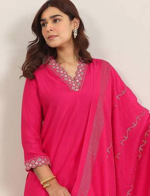 yoke design v neck kurta with trousers & dupatta 4