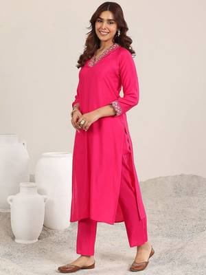 yoke design v neck kurta with trousers & dupatta 5