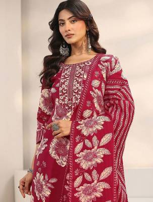 women floral printed regular thread work kurta with trousers & with dupatta 5