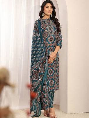 women ethnic motifs printed regular thread work kurta with trousers & with dupatta 1
