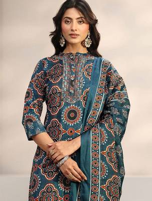 women ethnic motifs printed regular thread work kurta with trousers & with dupatta 6