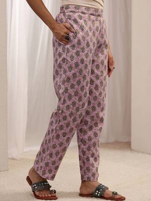 women floral printed regular thread work kurta with trousers & with dupatta 6