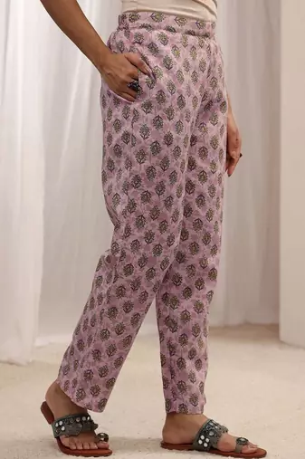 women floral printed regular thread work kurta with trousers & with dupatta