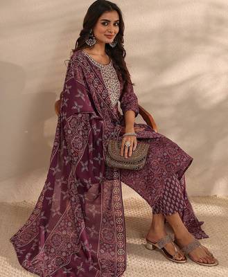 women ethnic motifs printed regular thread work kurta with trousers & with dupatta 1