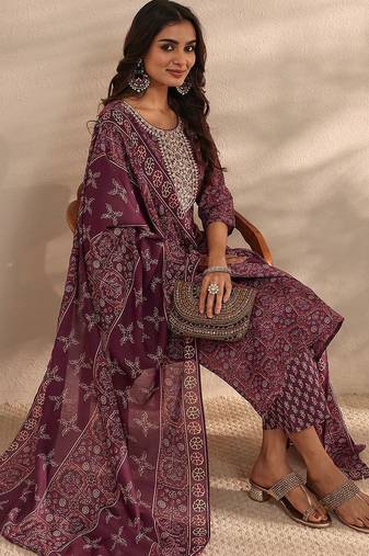 women ethnic motifs printed regular thread work kurta with trousers & with dupatta