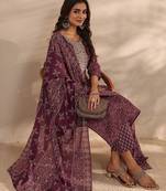 women ethnic motifs printed regular thread work kurta with trousers & with dupatta