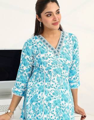 women floral printed regular kurta with trousers & with dupatta 7