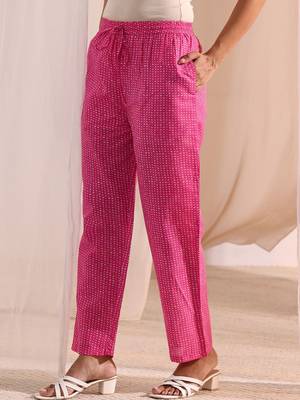 women ethnic motifs printed regular kurta with trousers & with dupatta 5