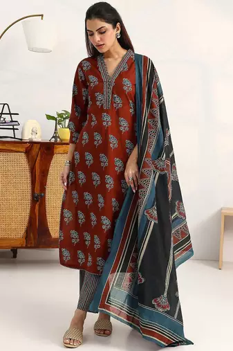 women ethnic motifs printed regular cotton blend kurta with trousers & with dupatta