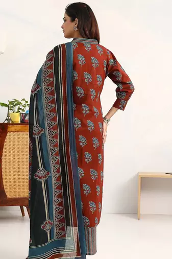 women ethnic motifs printed regular cotton blend kurta with trousers & with dupatta