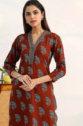 women ethnic motifs printed regular cotton blend kurta with trousers & with dupatta