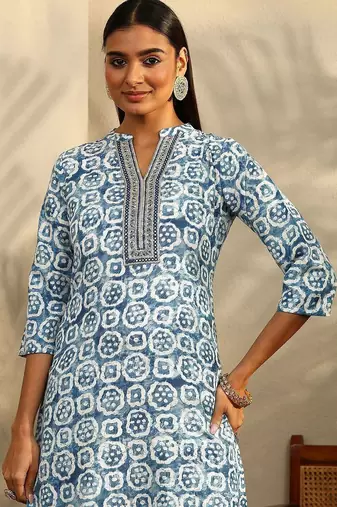 women ethnic motifs printed regular thread work kurta with trousers & with dupatta