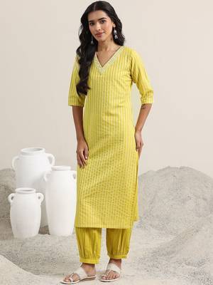 striped straight kurta with harem pants & dupatta 2