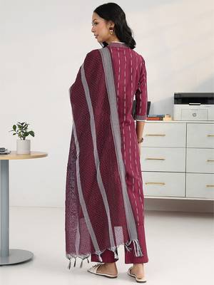 women printed regular kurta with trousers & with dupatta 4