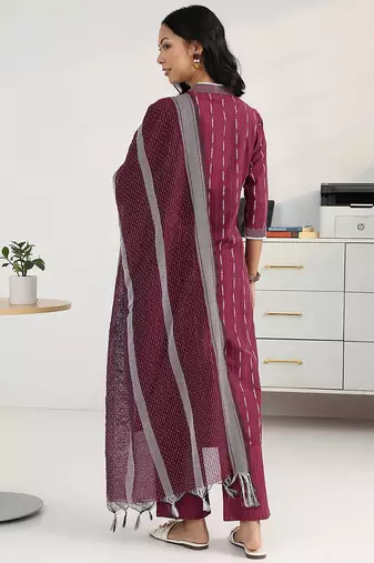 women printed regular kurta with trousers & with dupatta