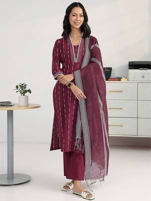 women printed regular kurta with trousers & with dupatta 5